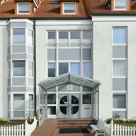 Haus Suedwind 9 *
